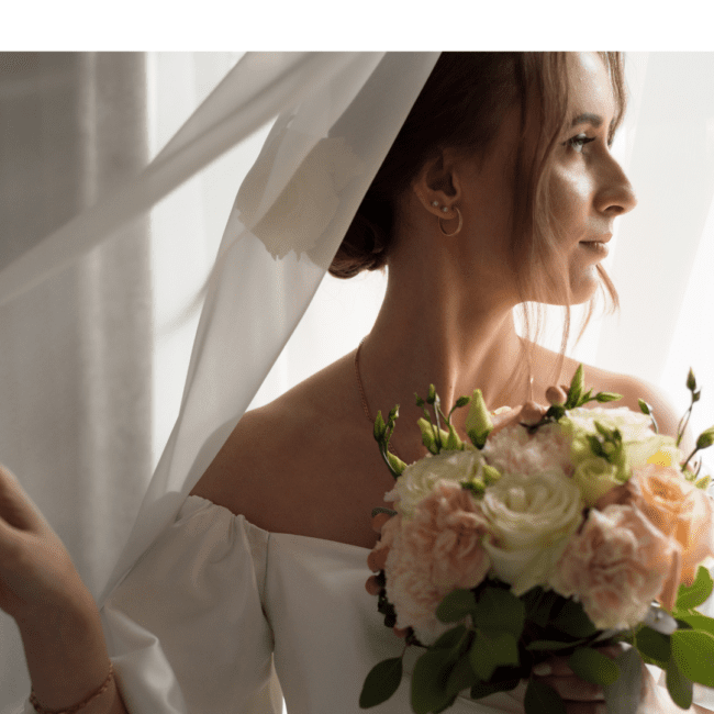 Boheme brudelook: naturlige toner til udendørs bryllupsceremoni fra makeup artist i hvidore.